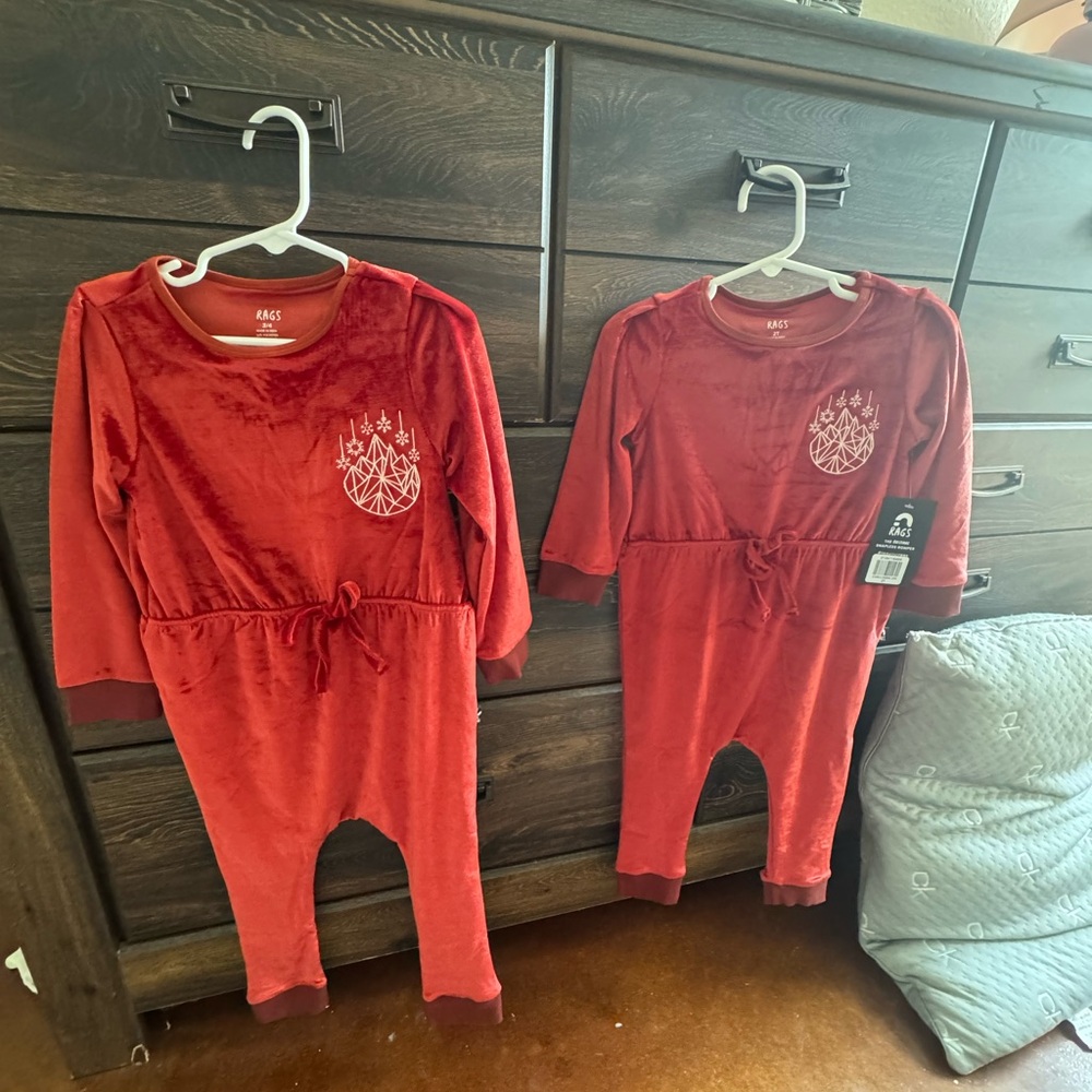 RAGS NWT sizes 2T & 3/4 Cranberry Christmas Velour